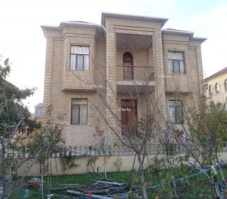 Həzi Aslanov qəsəbəsinin mərkəzində 8 sotun içərisində 2 mərtəbəli ev, -1