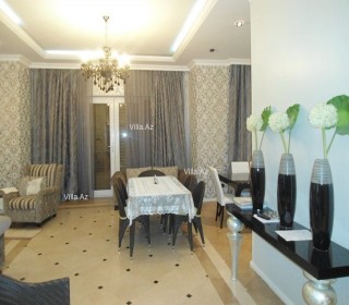 Merdekan baglarinda Qosa Qala restoranin yaninda  bag evi satilir, -2