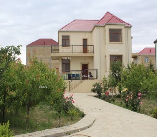 Sarayda villa badam yaxiniginda ev almaq, -1