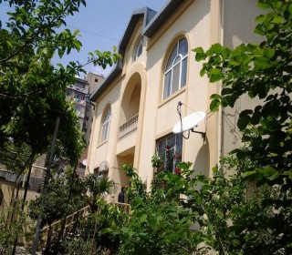 vorovskide grand marketin yaninda villa ev almaq, -1
