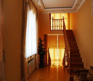 asamalda evlərin satışı İNşaatçılar metrosu tərəfdə 3 mərtəbəli villa, -8