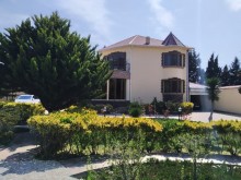 Bilgeh qesebesinde 15 sot torpaqda yerlesen 2 mertebeli bag evi  almaq