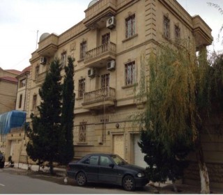 Gənclik metro stansiyası Məmməd Araz (keçmiş Teymur Əliyev) küçəsində ev villa satılır, -1