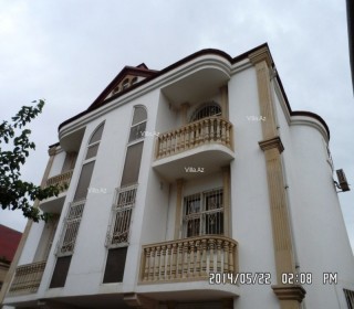 Bakida Atatürk prospektinde 3 mertebeli 7 otaqli villa satilir, -1
