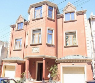 NEFTÇİ BAZASI və H.Əliyev pr.-de Klassik üslubda təmir edilmiş təmirli villa, -1