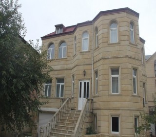 *Asiman* restoranının arxasında 3 mərtəbəli fərdi yaşayış evi almaq, -1