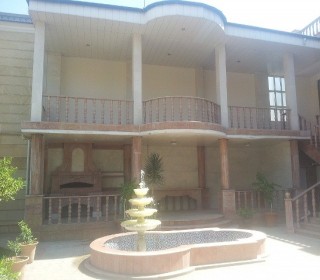 Atatürk prospektində Bank of Baku-nun yanında 2 mərtəbəli ev villa satilir, -6