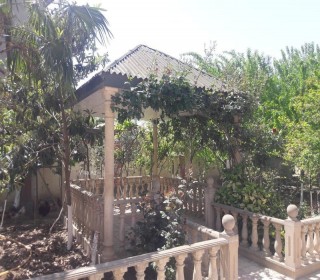 Zabrat qəsəbəsində ən gözəl yerində ev almaq. 9 sot, -14