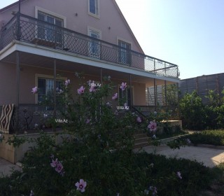 Kürdəxanıda bag evi satılır. Bakı Dairəvi yoluna 300 m məsafə, -15