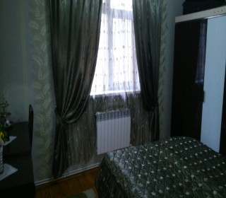 Satılır Həyət evi, Xətai.r, Xalqlar Dostluğu m..m-8
