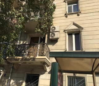 Satılır Köhnə Tikili, Xətai.r, Xətai.m-1