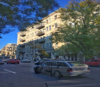 Satılır Köhnə Tikili, Səbail.r, 28 May.m-1