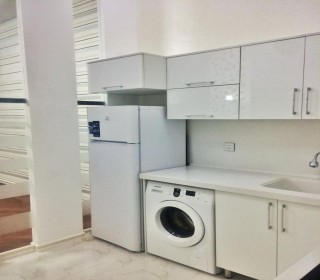 Satılır Köhnə Tikili, Səbail.r, 28 May.m-11