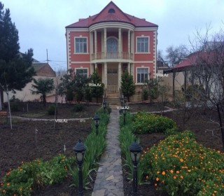 Əhmədli m.st-dan 5 dəq. piyada məsafdə villa satılır