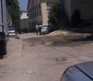 Satılır Torpaq, Nəsimi.r, 28 May.m-3