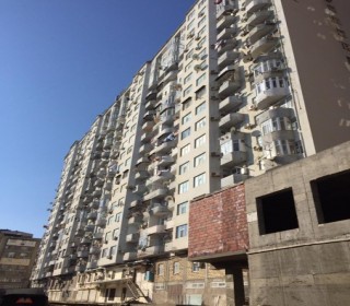 Satılır Obyekt, Binəqədi.r, 9-cu mikrorayon, Memar Əcəmi.m-1