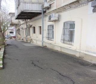 Satılır Köhnə Tikili, Səbail.r, İçərişəhər.m-4