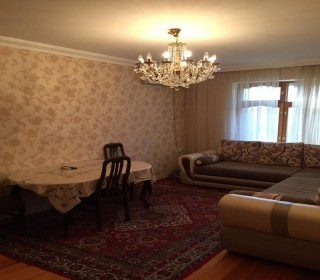 Satılır Köhnə Tikili, Yasamal.r, Yasamal, İnşaatçılar.m-1
