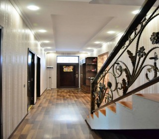 Satılır Villa, Nizami.r, Xalqlar Dostluğu m..m-9