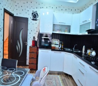 Satılır Villa, Nizami.r, Xalqlar Dostluğu m..m-14