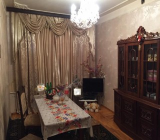 Satılır Köhnə Tikili, Yasamal.r, Yasamal, İnşaatçılar.m-7