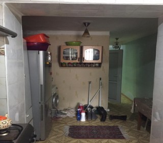Satılır Köhnə Tikili, Yasamal.r, Yasamal, İnşaatçılar.m-8