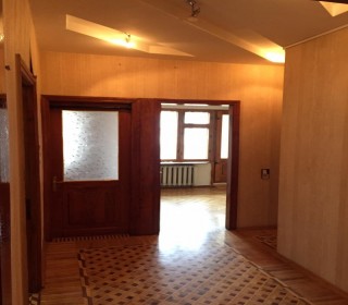 Satılır Köhnə Tikili, Yasamal.r, Yasamal, İnşaatçılar.m-4