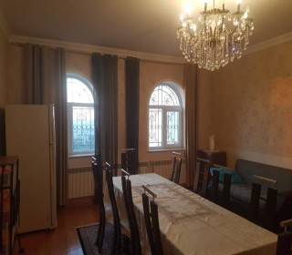 Satılır Villa, Binəqədi.r, 9-cu mikrorayon, Memar Əcəmi.m-9