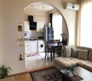 Satılır Köhnə Tikili, Yasamal.r-15