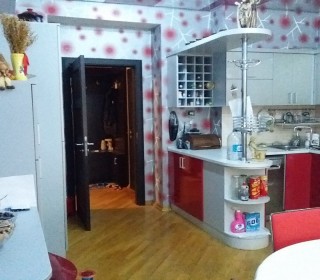 Satılır Yeni Tikili, Xətai.r, Xətai.m-9