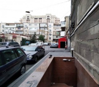 Satılır Köhnə Tikili, Səbail.r, Sahil.m-2