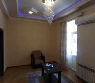 Satılır Köhnə Tikili, Nəsimi.r, 28 May.m-12