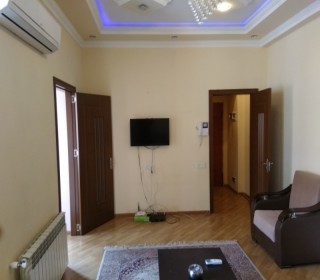 Satılır Köhnə Tikili, Nəsimi.r, 28 May.m-15