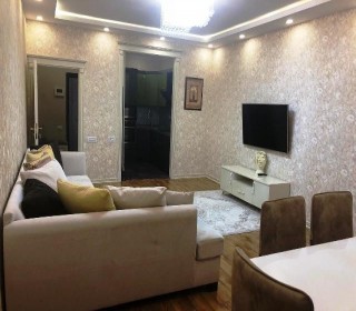 Satılır Yeni Tikili, Xətai.r, Xətai.m-8