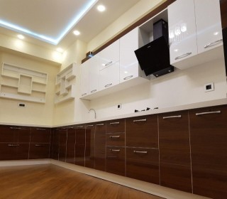 Satılır Yeni Tikili, Yasamal.r-20