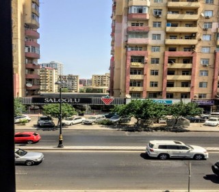 Satılır Köhnə Tikili, Yasamal.r, Yasamal, İnşaatçılar.m-1