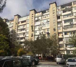 Satılır Köhnə Tikili, Binəqədi.r, 9-cu mikrorayon, Nəsimi.m-1