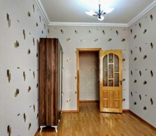 Satılır Köhnə Tikili, Binəqədi.r, 9-cu mikrorayon, Nəsimi.m-5