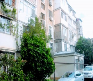 Satılır Köhnə Tikili, Yasamal.r, Yasamal, İnşaatçılar.m-1