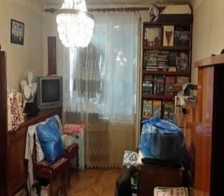 Satılır Köhnə Tikili, Yasamal.r, Yasamal, İnşaatçılar.m-8