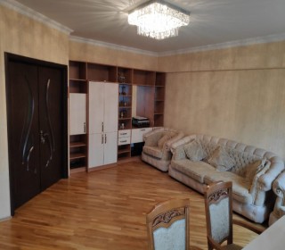 Satılır Yeni Tikili, Yasamal.r, Elmlər Akademiyası.m-10