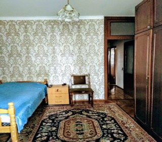 Satılır Köhnə Tikili, Xətai.r, H.Aslanov, Həzi Aslanov.m-4