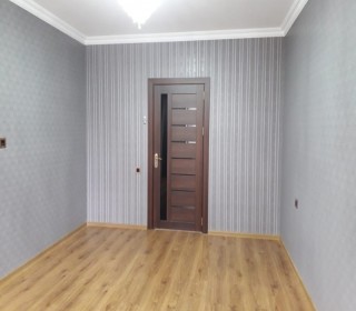 Satılır Köhnə Tikili, Binəqədi.r, 6-cı mikrorayon, Memar Əcəmi.m-1