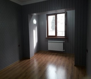 Satılır Köhnə Tikili, Binəqədi.r, 6-cı mikrorayon, Memar Əcəmi.m-2