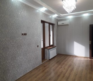 Satılır Köhnə Tikili, Binəqədi.r, 6-cı mikrorayon, Memar Əcəmi.m-8