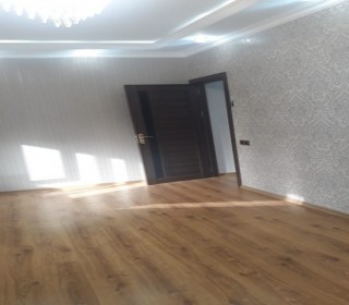 Satılır Köhnə Tikili, Binəqədi.r, 6-cı mikrorayon, Memar Əcəmi.m-16