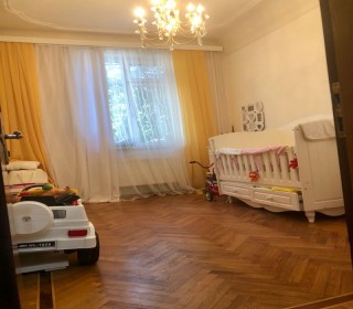 Satılır Köhnə Tikili, Nəsimi.r, 28 May.m-2