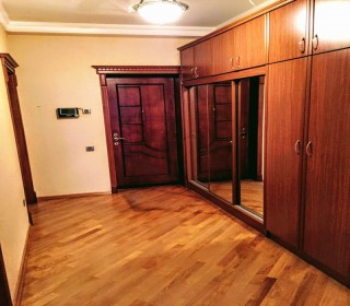 Satılır Yeni Tikili, Yasamal.r, Yasamal, Elmlər Akademiyası.m-7
