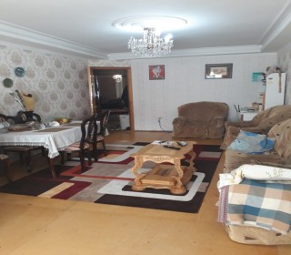 Satılır Köhnə Tikili, Nəsimi.r, 28 May.m-2