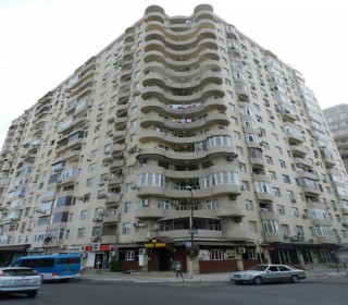 Satılır Yeni Tikili, Nizami.r, Qara Qarayev.m-1